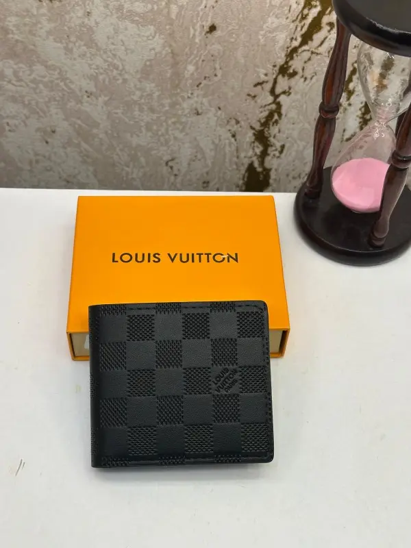 LOUIS VUITTON BLACK PREMIUM WALLET