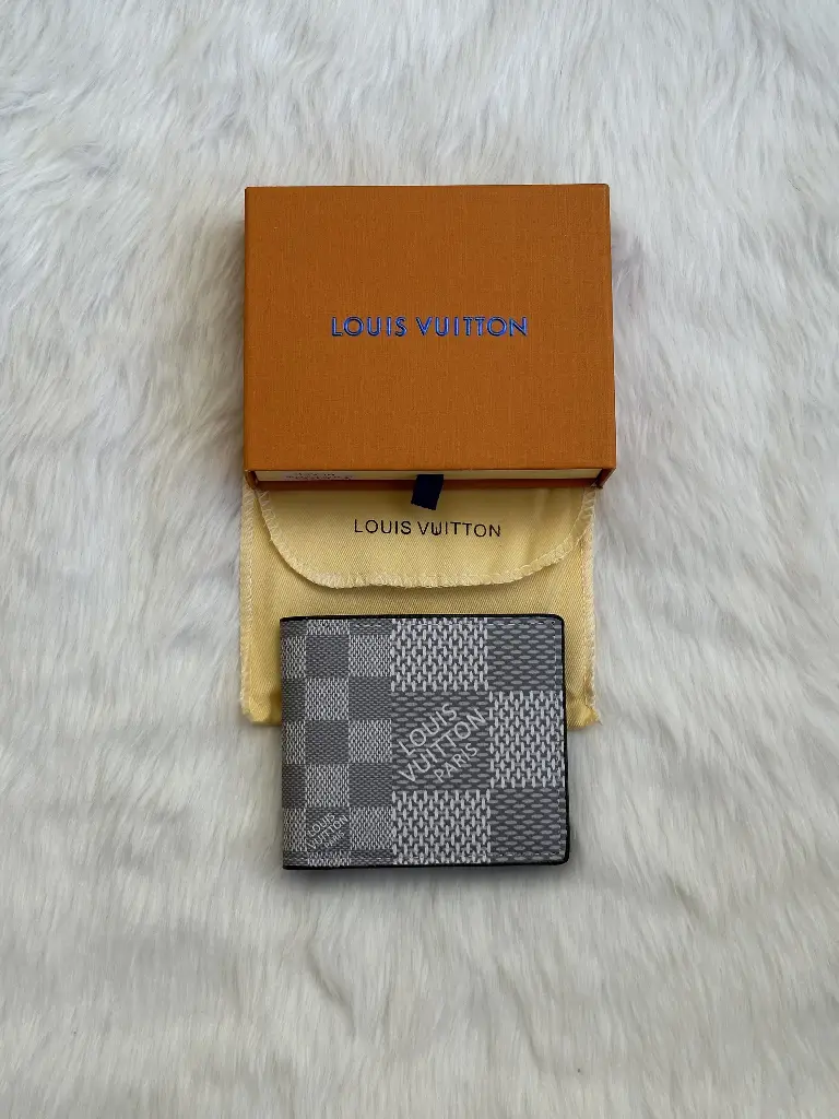 Louis_Vuitton_22_Mens_Wallet