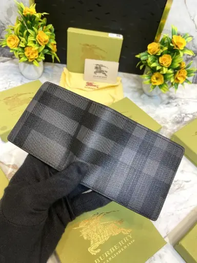BURBERRY wallet V304